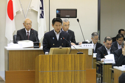 議会にて