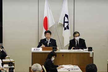 議会にて