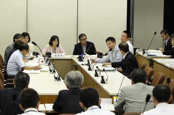 議会にて