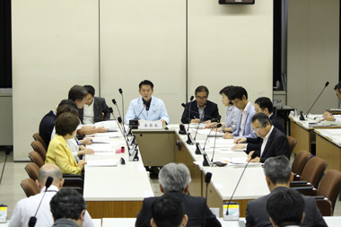 議会にて