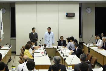 議会にて