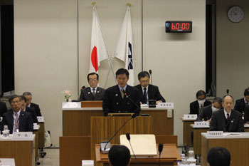 議会にて