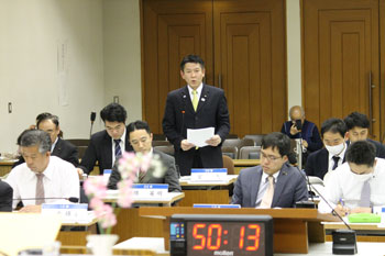 議会にて