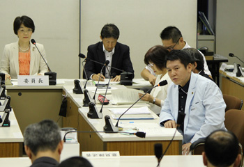 議会にて